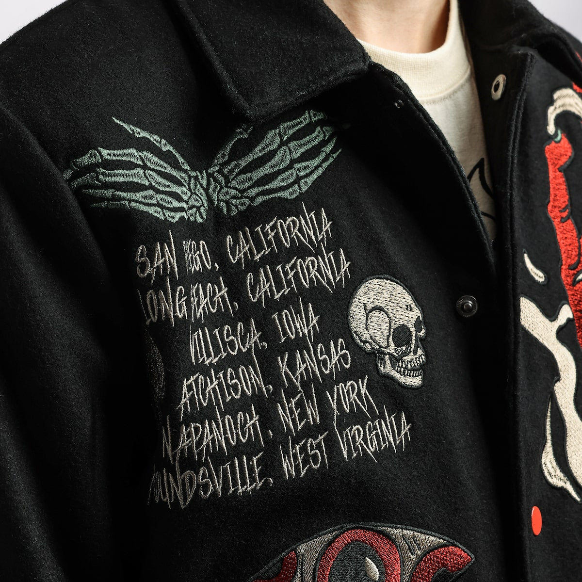 【正規品】DISCOVERED Collage Band Tee Jacket Trip of Terror Embroidered Black Varsity Jacket - Brain Rot